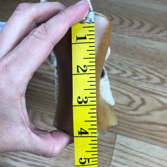 SODA Kendo Natural Macrame Shells Platform Sandal - Picture 9 of 12